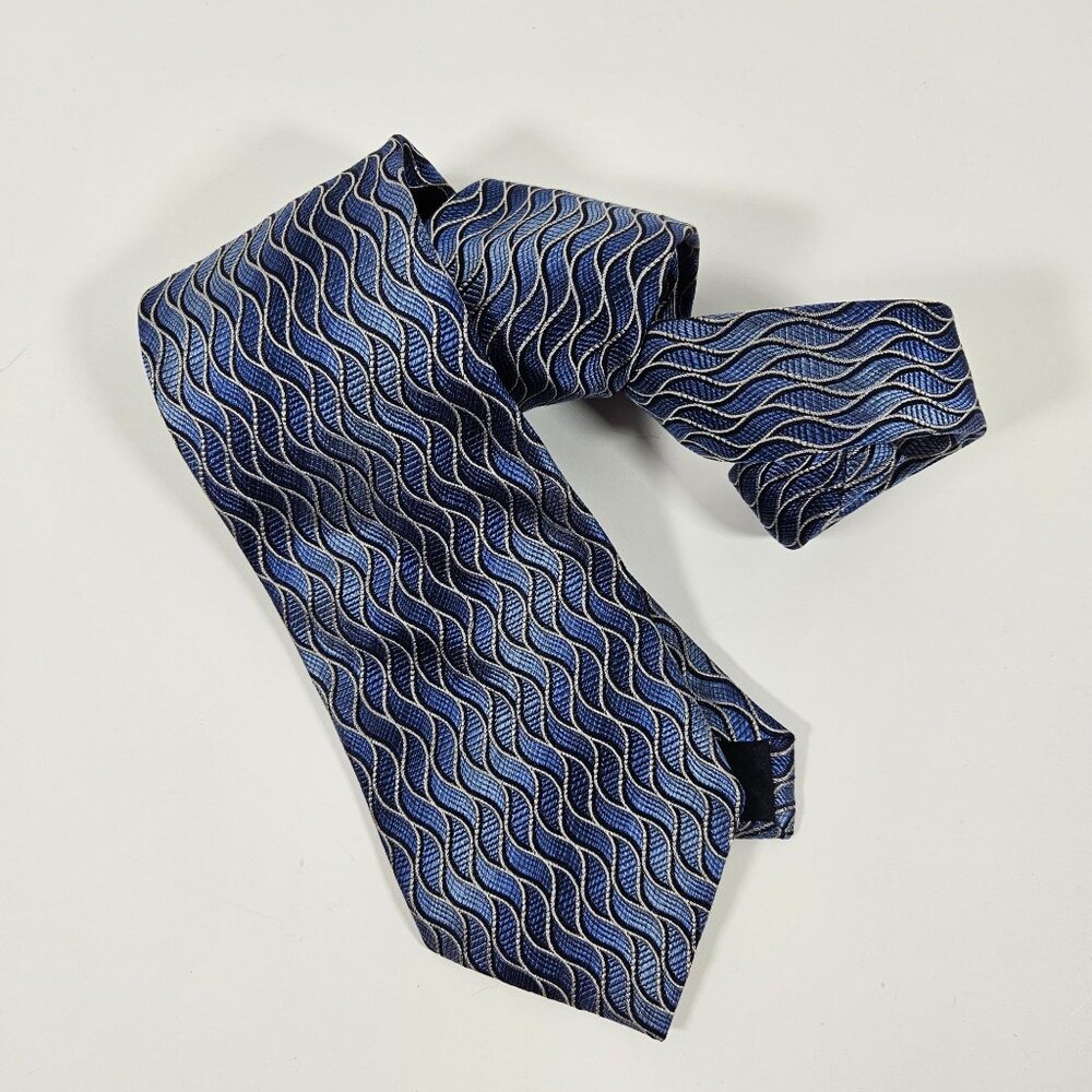 Chiavari Made‎ In Italy Silk Necktie Classic Blue & Silver Wavy Pattern Tie